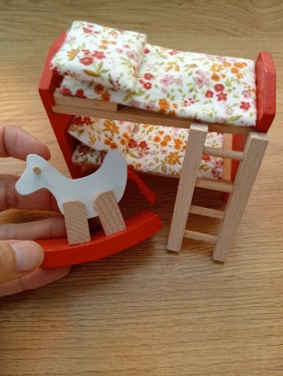 Mobiliario para vasa de muñecas
