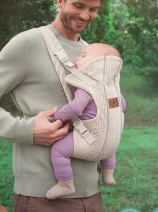 Mochila portabebe color beige