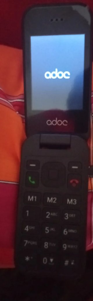 Móvil ADOC SC01 Negro
