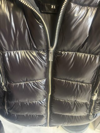 Chaqueta Supply & Co Negra  sin  envio