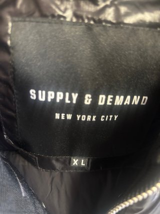 Chaqueta Supply & Co Negra  sin  envio