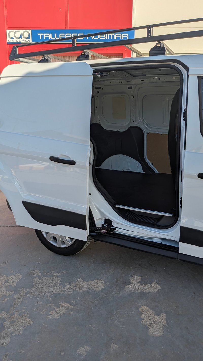 Ford Transit Connect 2021, foto 3
