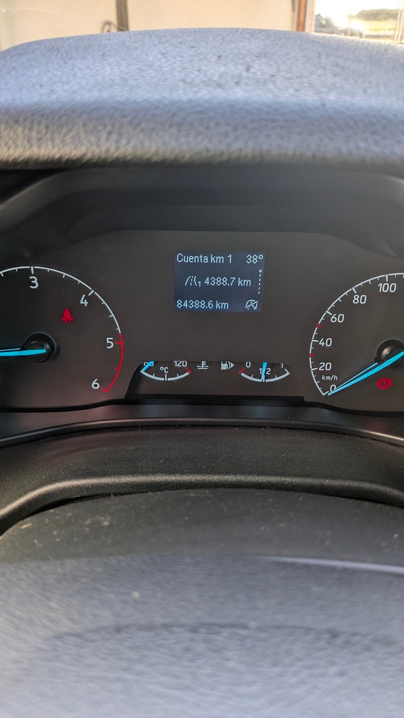 Ford Transit Connect 2021, foto 4