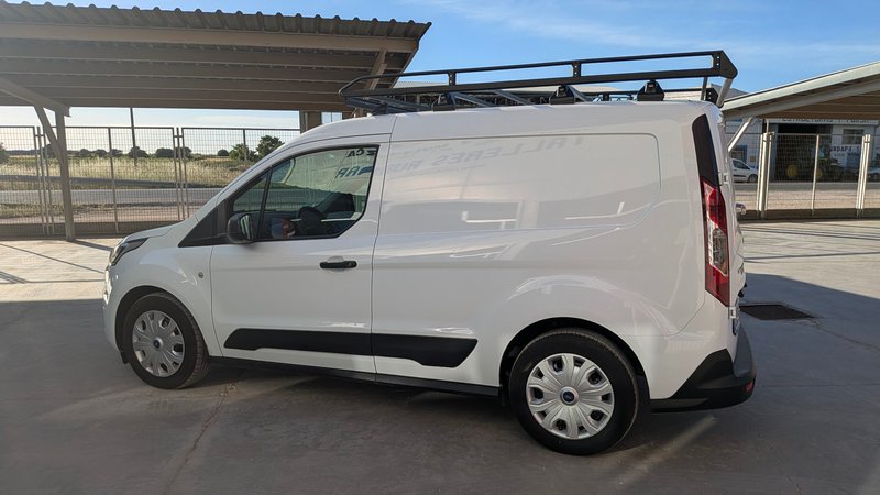 Ford Transit Connect 2021, foto 7