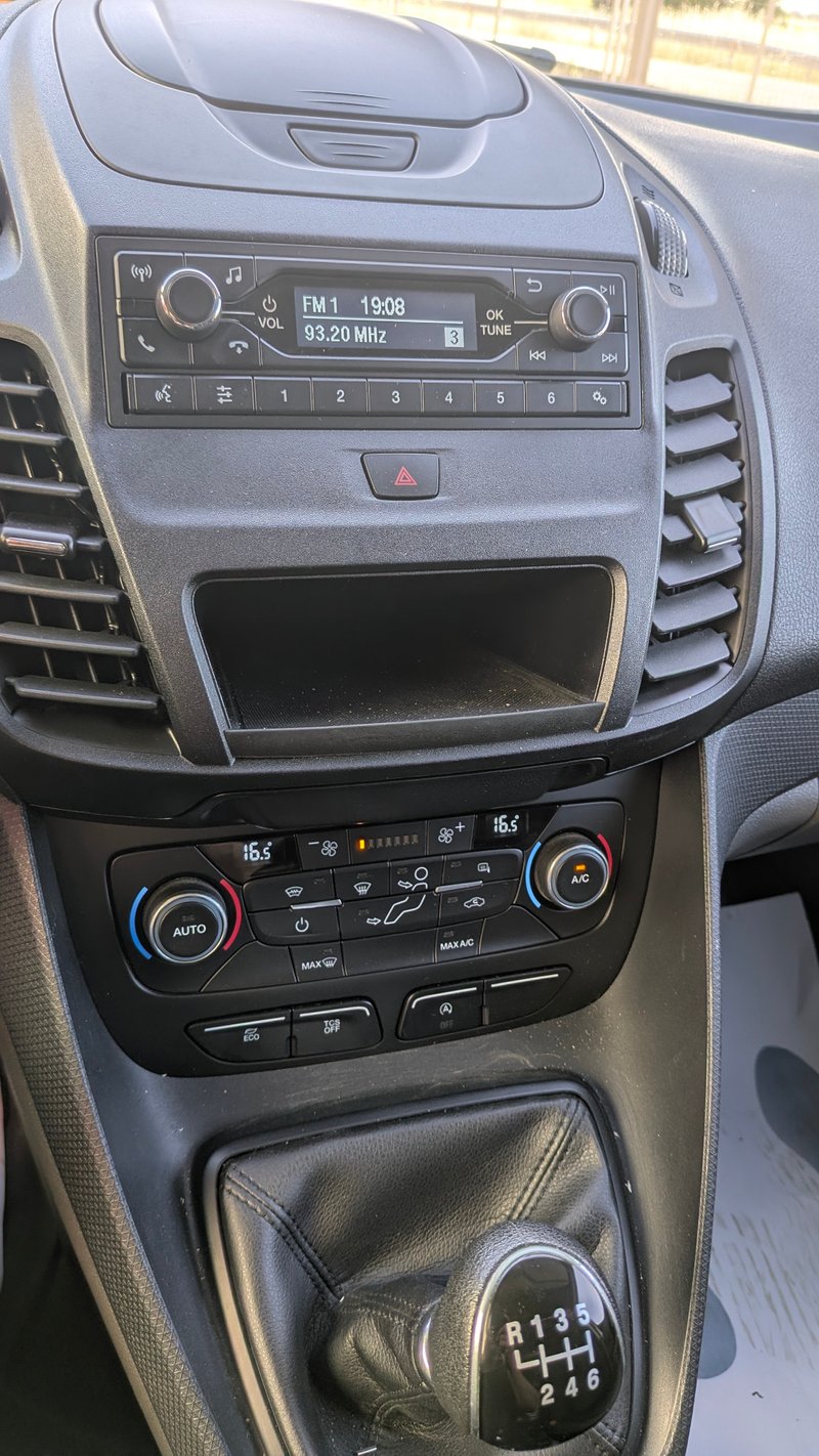 Ford Transit Connect 2021, foto 9
