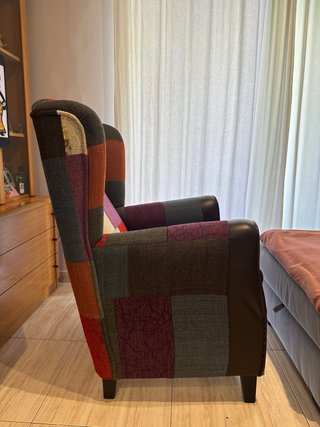 Butaca orejera patchwork multicolor