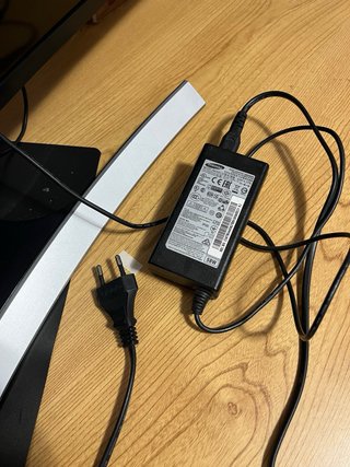 Monitor LED Curvo Samsung 32 S32E590C