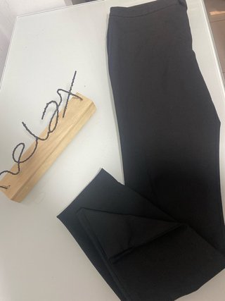 Pantalón negro con aberturano envio