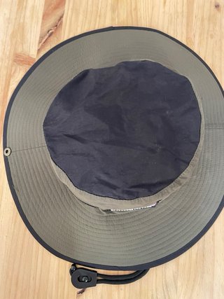 Gorro Patagonia Negro y Verde Oliva