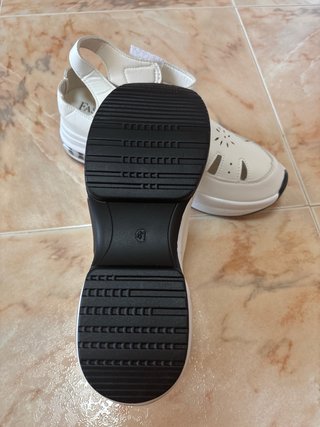 Sandalias cómodas blancas 39 y 41