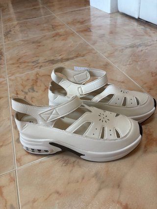 Sandalias cómodas blancas 39 y 41