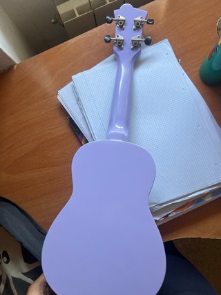 Ukelele morado Octopus PRECIO NEGOCIABLE