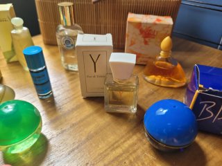 Collezione di mini profumi antichi