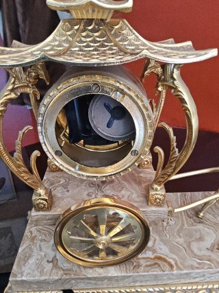 Reloj de sobremesa bronce pagoda