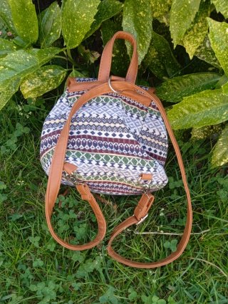 Mochila juvenil étnica