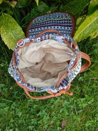 Mochila juvenil étnica