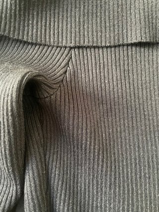 Top H&M hombros descubiertos negro Talla M