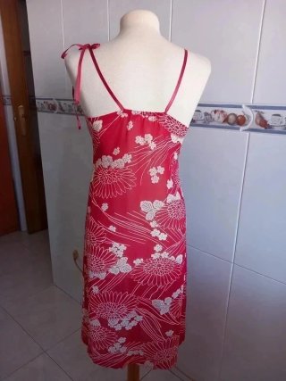 Vestido Women'secret floral rojo T. XS/S
