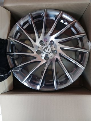 Llantas Tomason 18 5x108 Nuevas