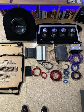 EQUIPO DE SONIDO COMPLETO PARA COCHE – 600€