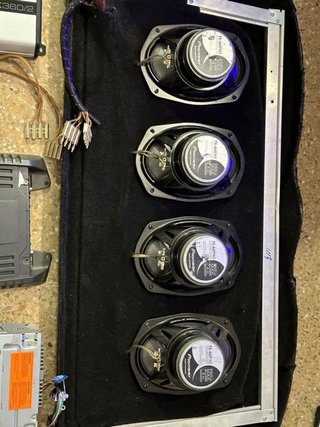 EQUIPO DE SONIDO COMPLETO PARA COCHE – 600€