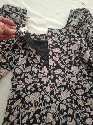Vestido Mango Negro y Rosa.