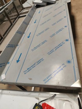 MESA ACERO CON PETO MIRA MI PERFIL
