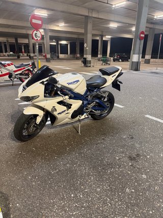 Triumph Daytona 675 SE 2009