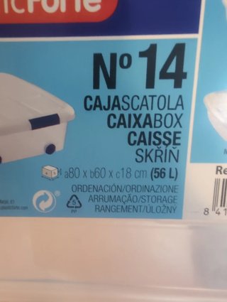 Caja de almacenaje con ruedas