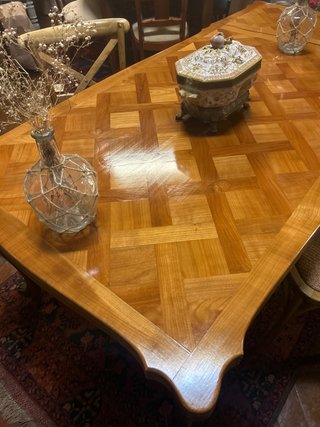 Mesa de comedor antigua
