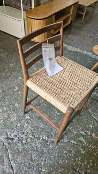 Taburete Kave Home Jute y Madera