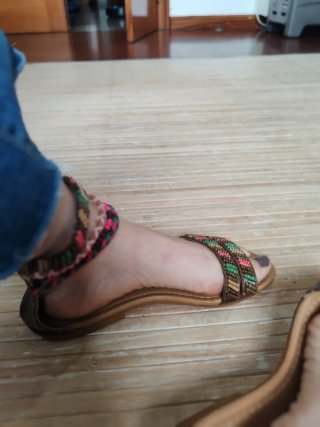Sandalias boho bolitas madera talla 36