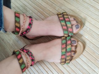 Sandalias boho bolitas madera talla 36