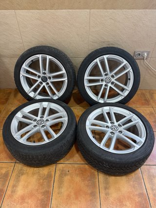 Llantas Originales VW 17” con Neumáticos