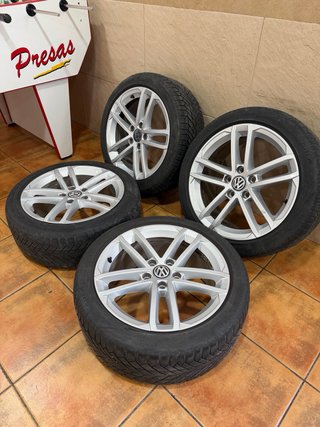 Llantas Originales VW 17” con Neumáticos