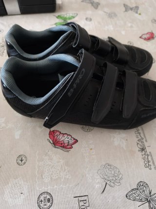 Zapatillas B-PRO T46 y calas Shimano