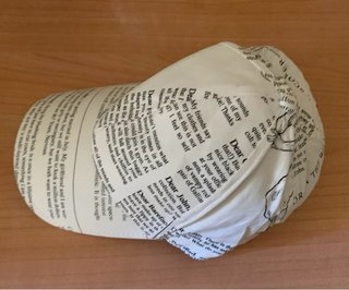 Berretto John Galliano - Newspaper
