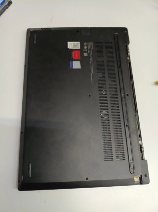 Lenovo Core i7 (2021) - Pantalla Rota