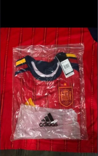 Camiseta España Mundial 2026 Adidas dos tallas M