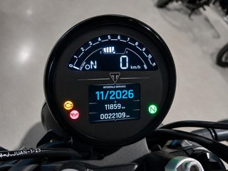 TRIUMPH TRIDENT 660