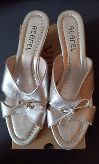 Sandalias ACAREL plateadas cuña 38