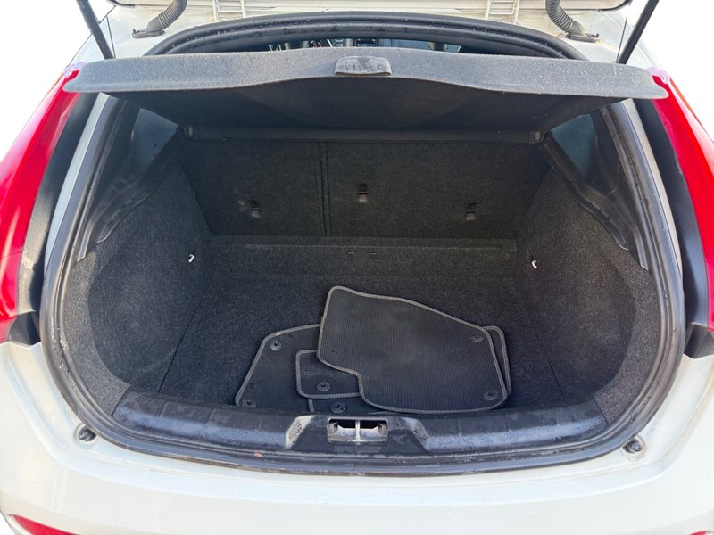 Volvo S40 2015, foto 16