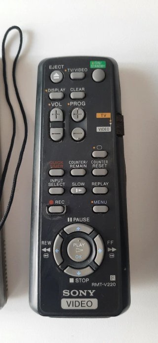Lote mandos de vídeo VHS y Beta