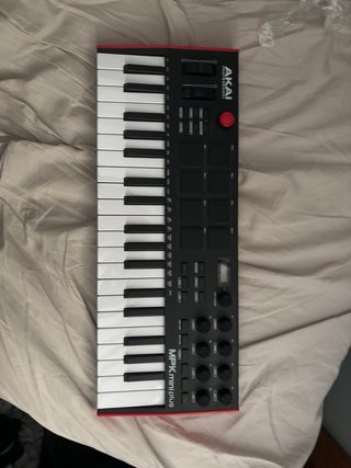 Akai MPK mini plus MIDI Controller