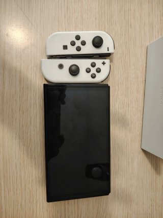 Nintendo Switch OLED Bianca + Giochi