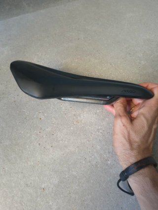 Sillín Fizik Argo Vento R1 Negro