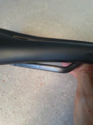 Sillín Fizik Argo Vento R1 Negro