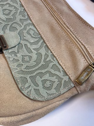 Riñonera Caomka Piel Serraje Beige/Verde