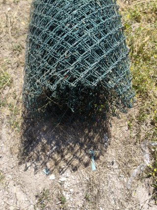 Alambrera verde 30m torsión simple forrada 1 m alt