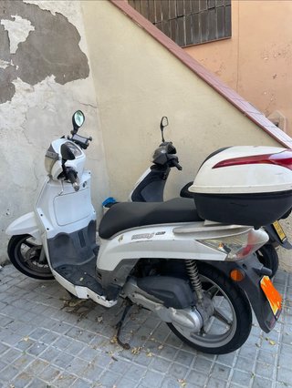 Kymco People 50 2T Scooter Blanca